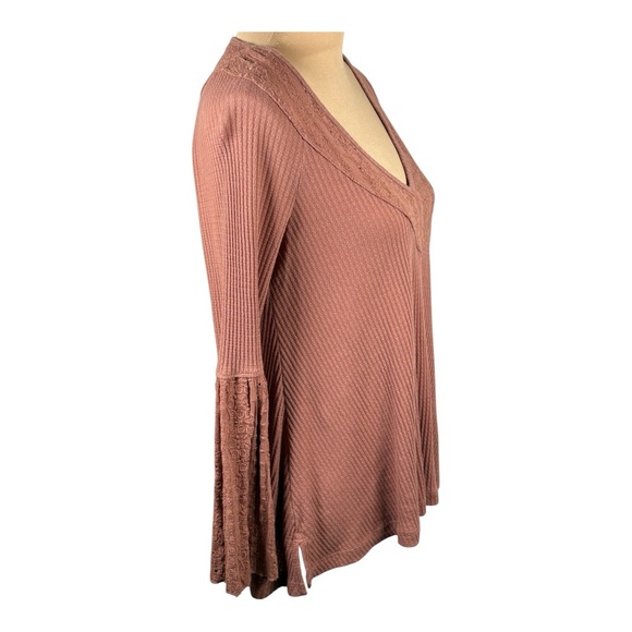 Free People Parisian Nights Pink Rose Bell Sleeve Ribbed V-Neck Shirt Size XS - Picture 5 of 9